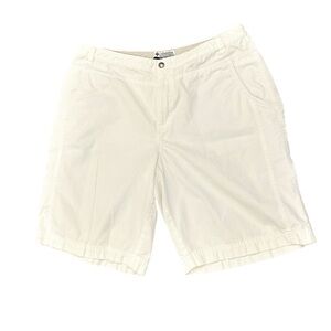 Columbia Women's White Outdoor Sz 14 Shorts inseam 10 Lightweight and Casual